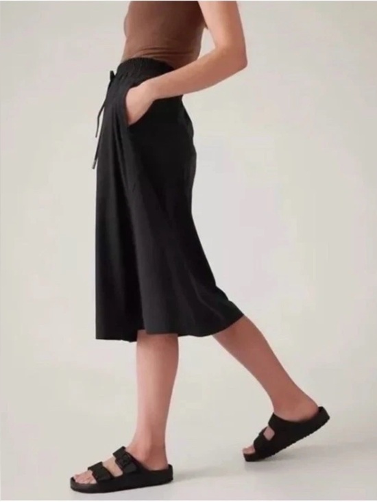 Dresses & Skirts - Athleta 16 Arrival Skirt Black #586857 womens below knee elastic waist womens’s